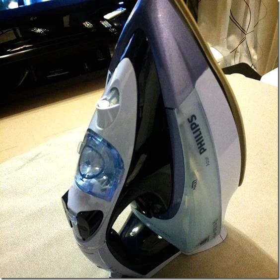 2012 快速開箱文 飛利浦 Philips Azur GC4865 熨斗 - 這裡胡說 JL TALKS 2012 快速開箱文 飛利浦 Philips Azur GC4865 熨斗 - 這裡胡說 JL TALKS