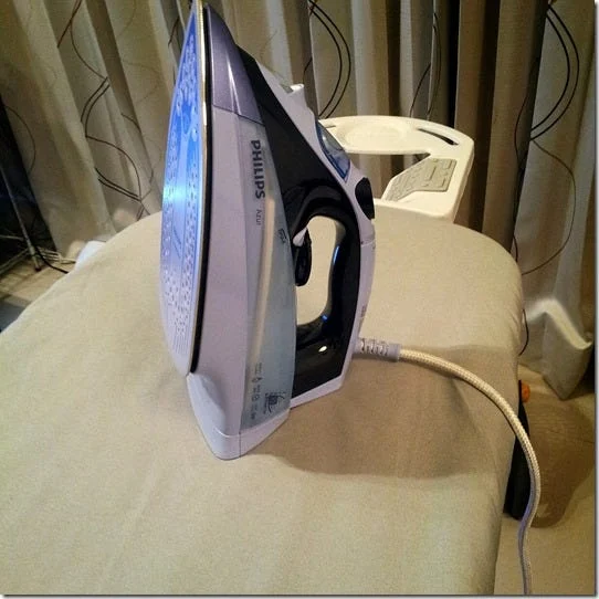 2012 快速開箱文 飛利浦 Philips Azur GC4865 熨斗 - 這裡胡說 JL TALKS 2012 快速開箱文 飛利浦 Philips Azur GC4865 熨斗 - 這裡胡說 JL TALKS