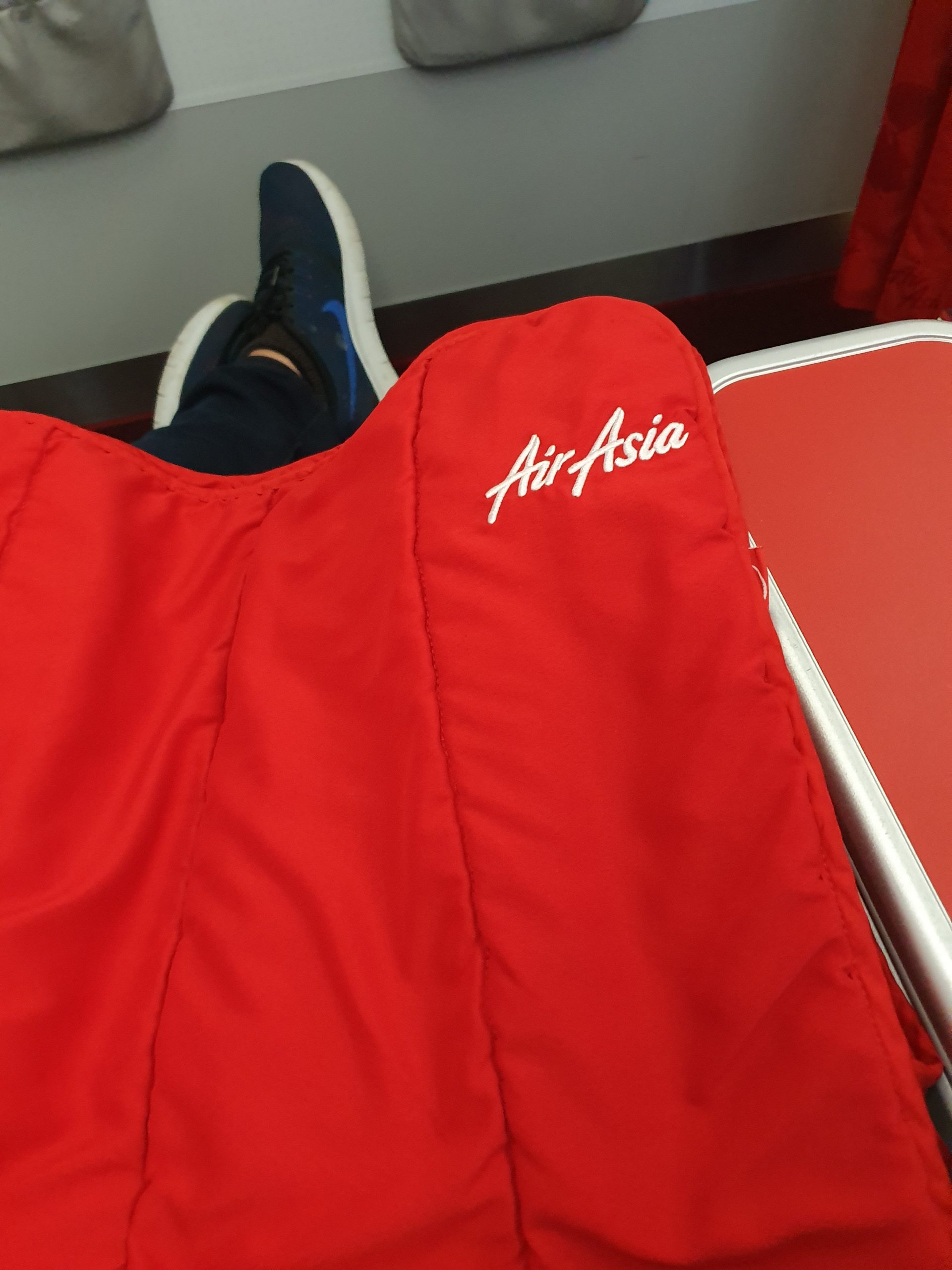 亞洲航空：Air Asia 商務艙 台北大阪 TPE-KIX 2019：傑西飛行筆記