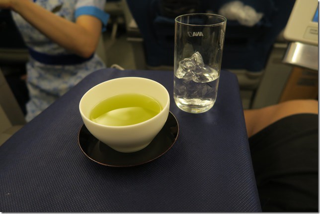 全日空:ANA 767 區域商務艙 TPE-NRT 2015–07 - 這裡胡說 JL TALKS 全日空:ANA 767 區域商務艙 TPE-NRT 2015–07 - 這裡胡說 JL TALKS
