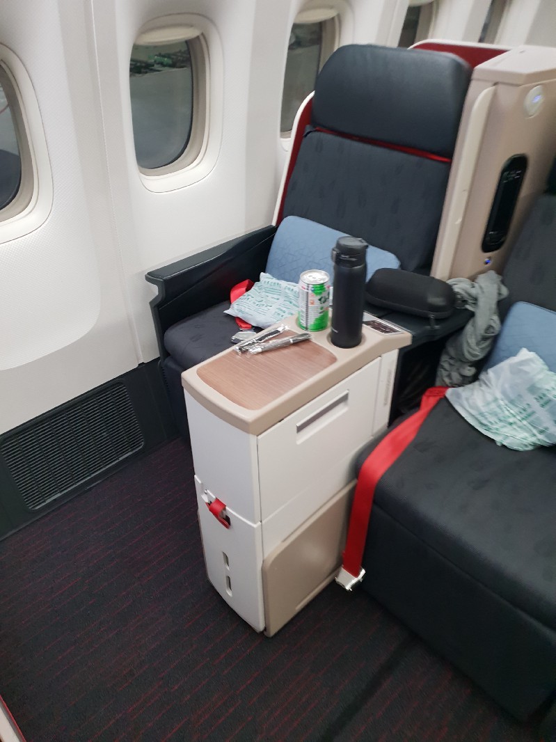 土耳其航空 777/738 商務艙紀錄 TPE-IST-AGP 馬拉加 伊斯坦堡 2019 - 這裡胡說 JL TALKS