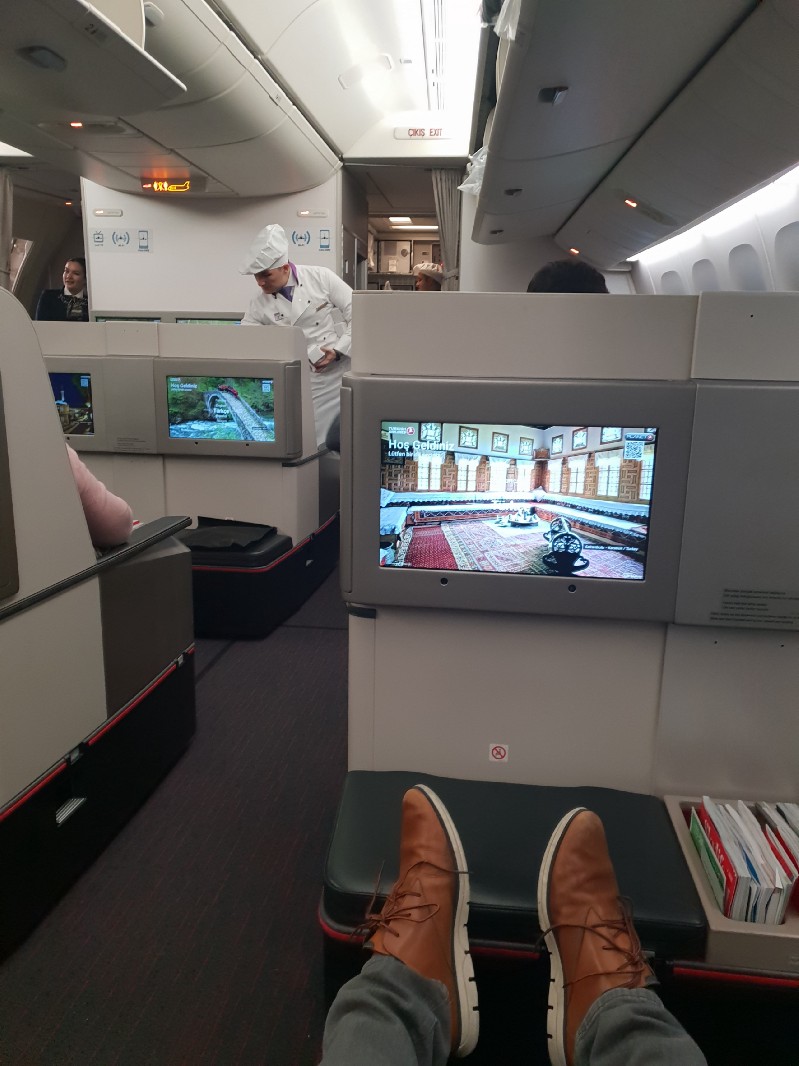 土耳其航空 777/738 商務艙紀錄 TPE-IST-AGP 馬拉加 伊斯坦堡 2019 - 這裡胡說 JL TALKS