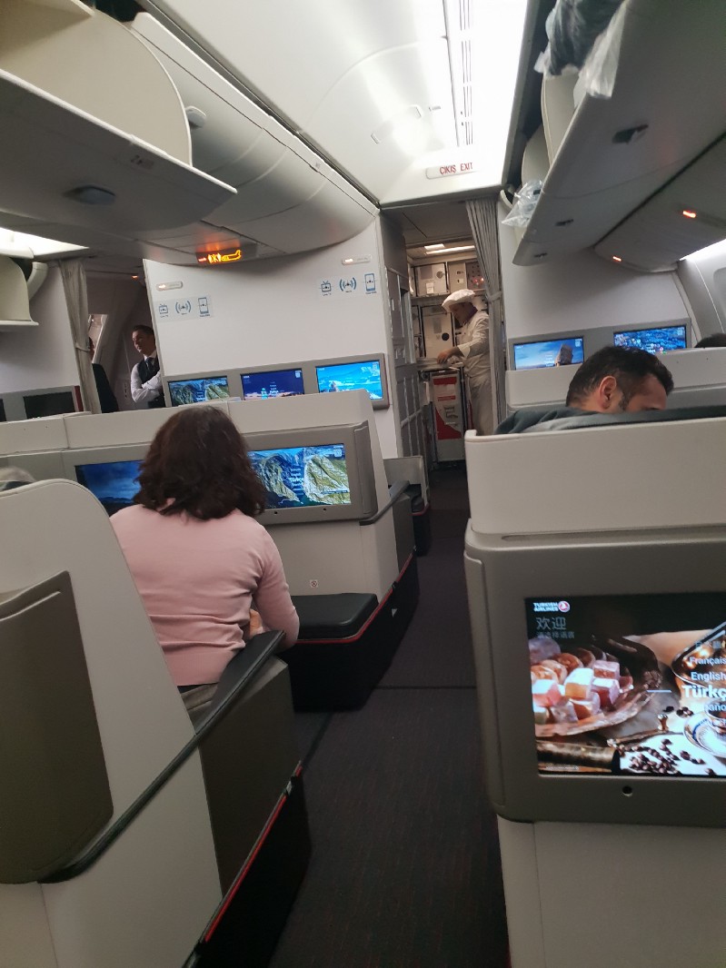 土耳其航空 777/738 商務艙紀錄 TPE-IST-AGP 馬拉加 伊斯坦堡 2019 - 這裡胡說 JL TALKS