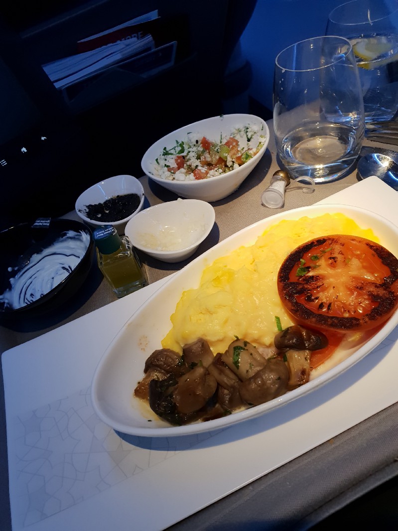 土耳其航空 777/738 商務艙紀錄 TPE-IST-AGP 馬拉加 伊斯坦堡 2019：第二段的飛行是IST到AGP