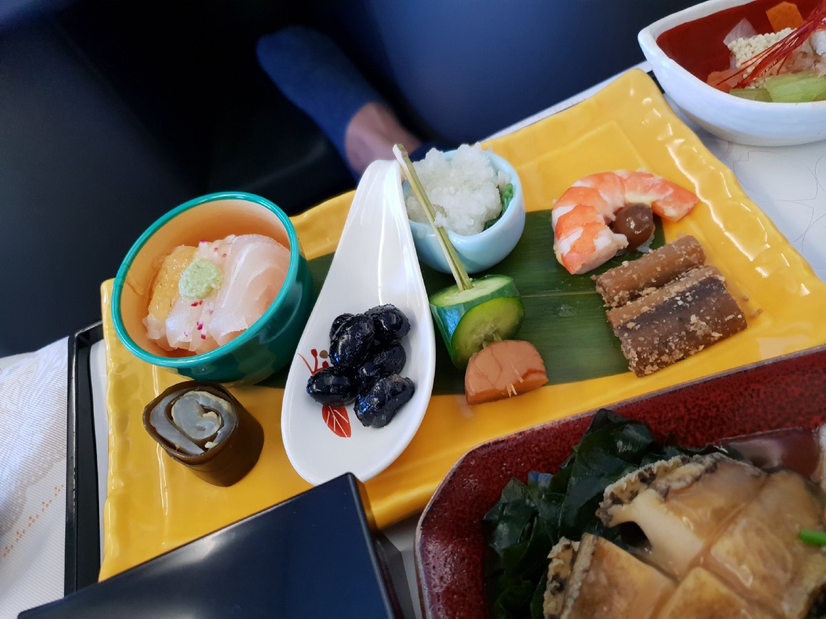 長榮航空飛行記錄 簡要照片記錄 A330-300 新型桂冠艙/商務艙 2018-03 台北TPE-大阪KIX - 這裡胡說 JL TALKS