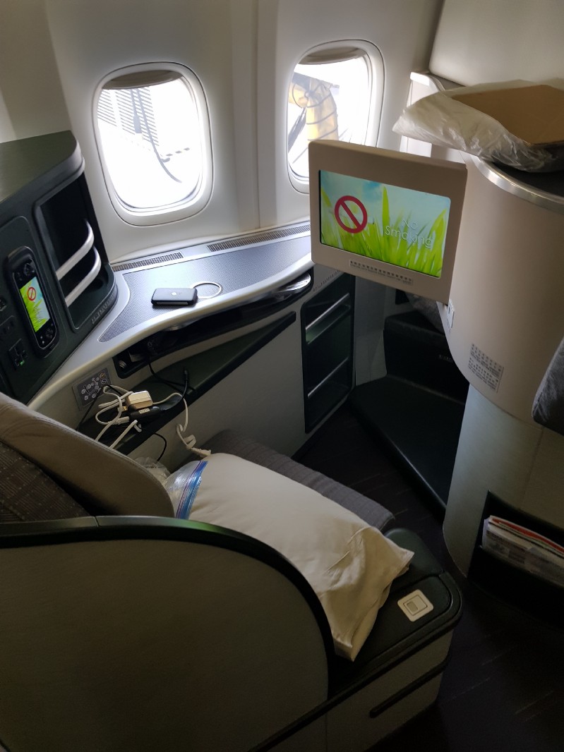 長榮航空飛行紀錄 台北TPE-紐約JFK-台北TPE  皇璽桂冠艙 2018-01 - 這裡胡說 JL TALKS