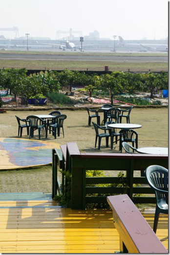 2011 食記>高雄小港機場 老爸機場咖啡 選用 Lavazza咖啡豆 - 這裡胡說 JL TALKS