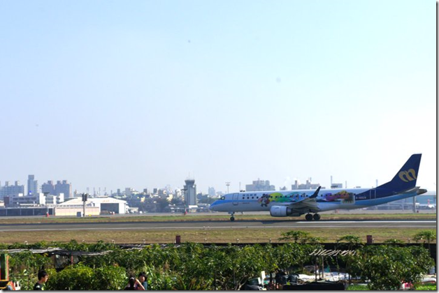 2011 食記>高雄小港機場 老爸機場咖啡 選用 Lavazza咖啡豆 - 這裡胡說 JL TALKS