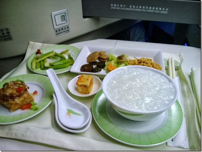 初體驗 長榮皇璽桂冠艙 Royal Laurel Class / RIMOWA 過夜包 開箱文 - 這裡胡說 JL TALKS