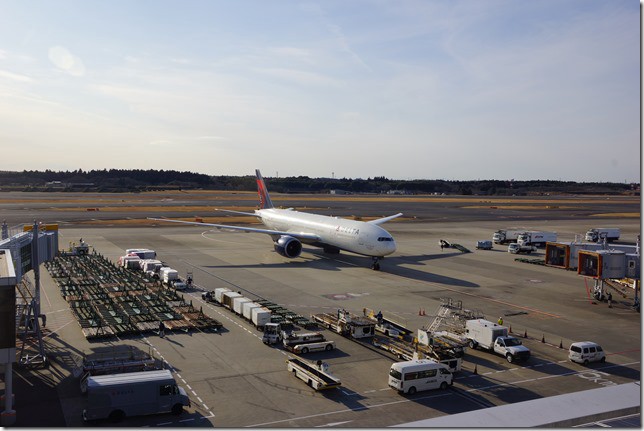 全日空：成田轉國內線紀錄 TPE-NRT-NGO 中部機場過夜    機場懶人包：國際轉國內程序