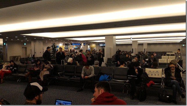 全日空：成田轉國內線紀錄 TPE-NRT-NGO 中部機場過夜    機場懶人包：國際轉國內程序