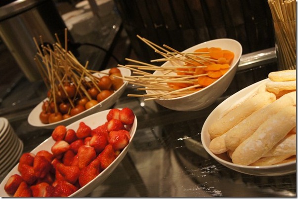 199567_10150130327354533_640049532_6421917_7978958_n[1]