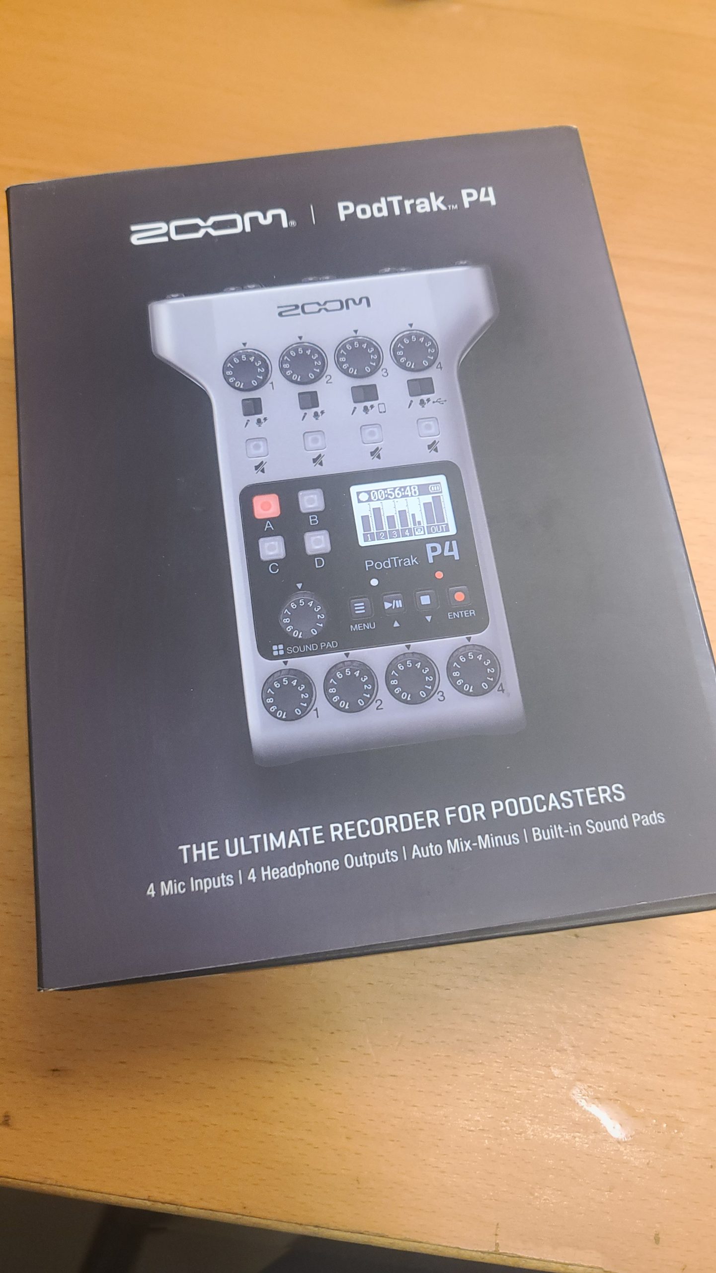 Zoom PodTrak P4 開箱記錄 - 這裡胡說 JL TALKS