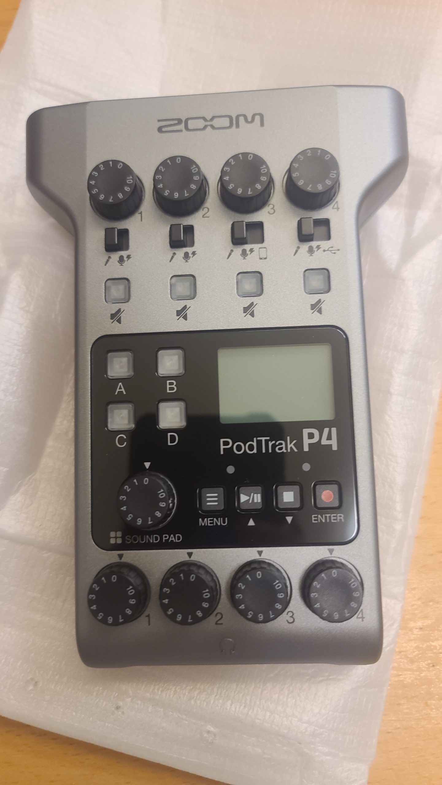 Zoom PodTrak P4 開箱記錄 - 這裡胡說 JL TALKS