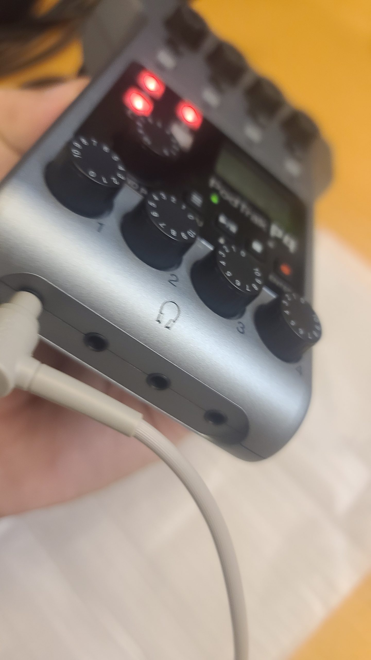 Zoom PodTrak P4 開箱記錄 - 這裡胡說 JL TALKS
