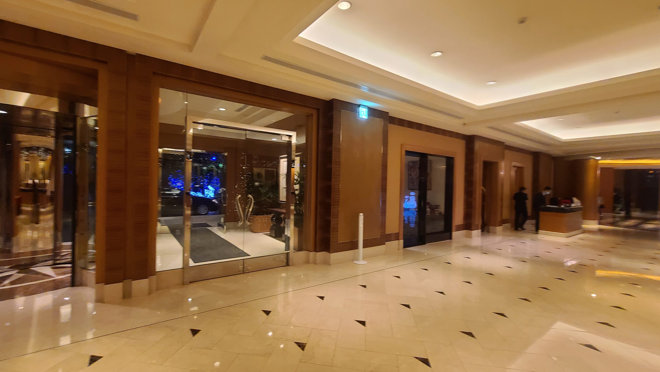 高雄國賓飯店 緊鄰愛河的老字號高雄飯店 歇業重蓋：公共區域