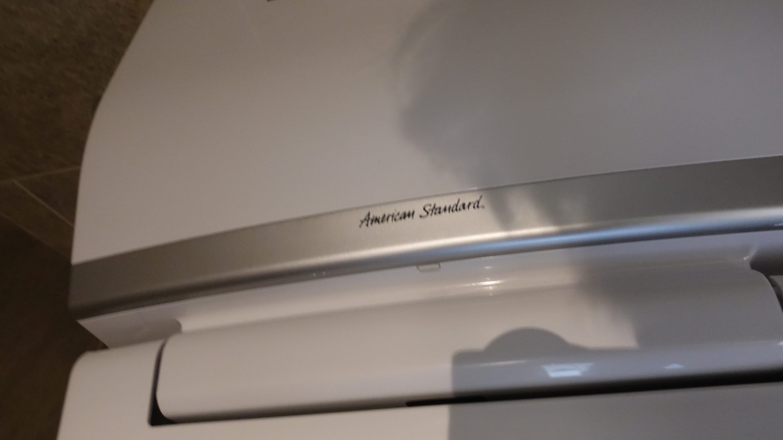 衛浴系統選擇了飯店業界還蠻常看到的AMERICAN STANDARD