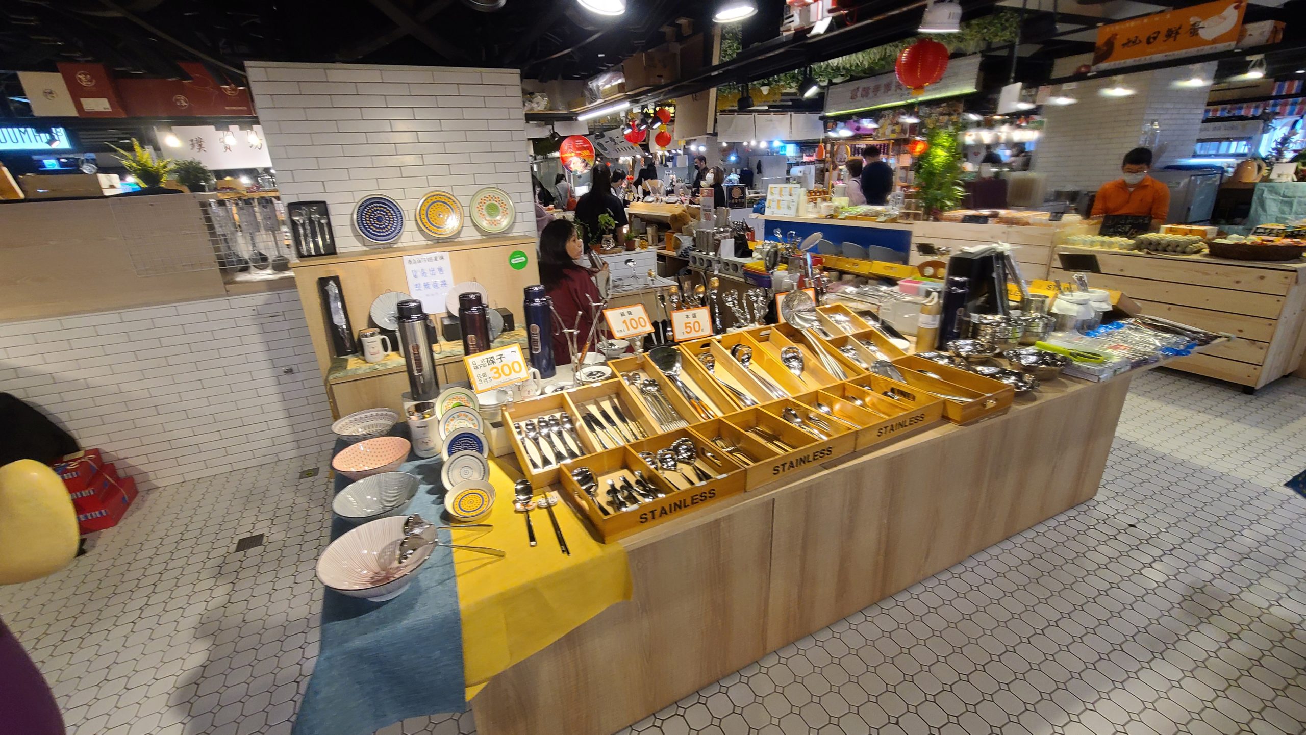 華信環台飛行 Day 5 飯店 台中金典酒店 / 第六市場：第六市場