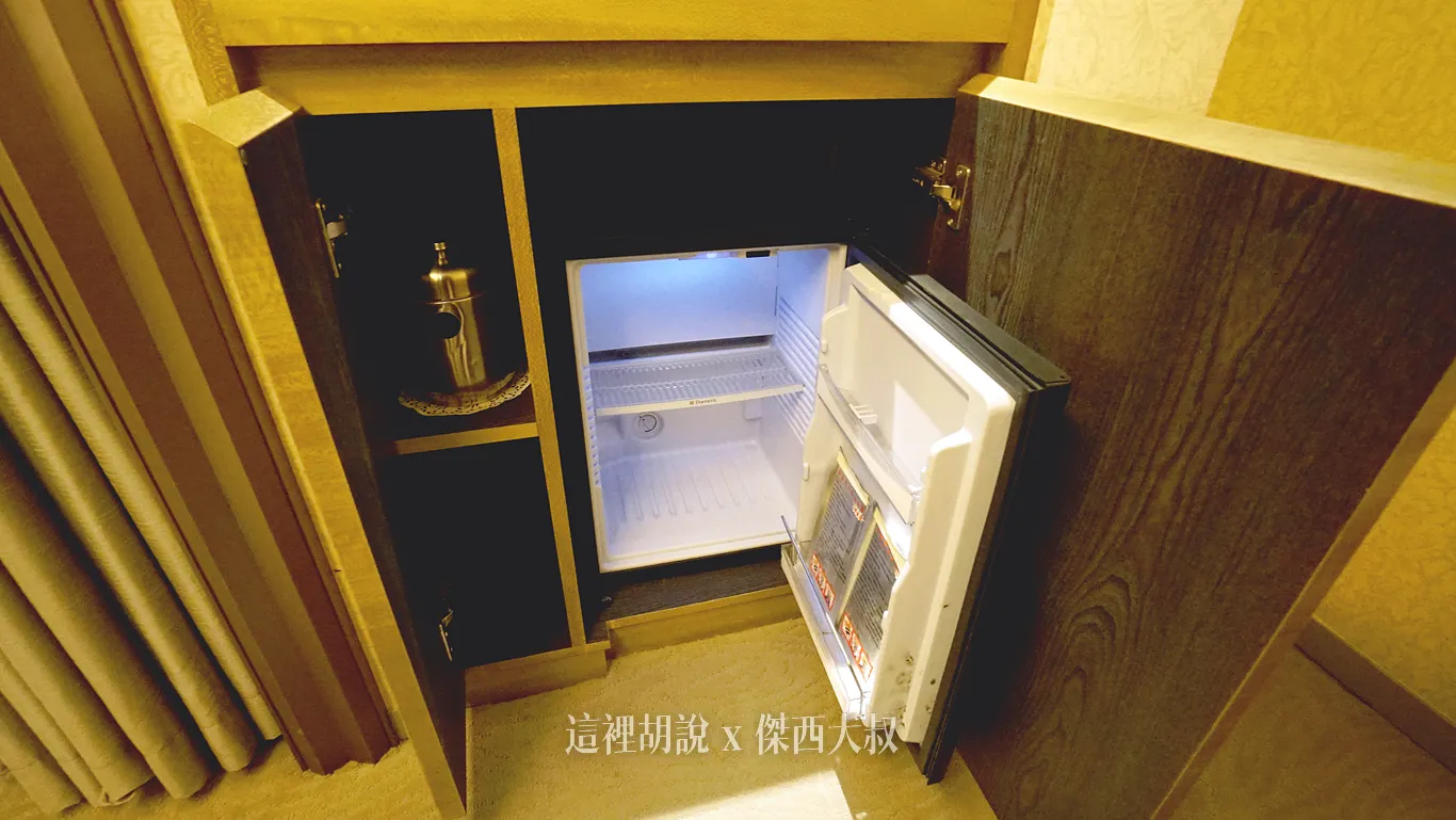 台北亞都麗緻 連棉被都有故事的一間飯店：mini bar