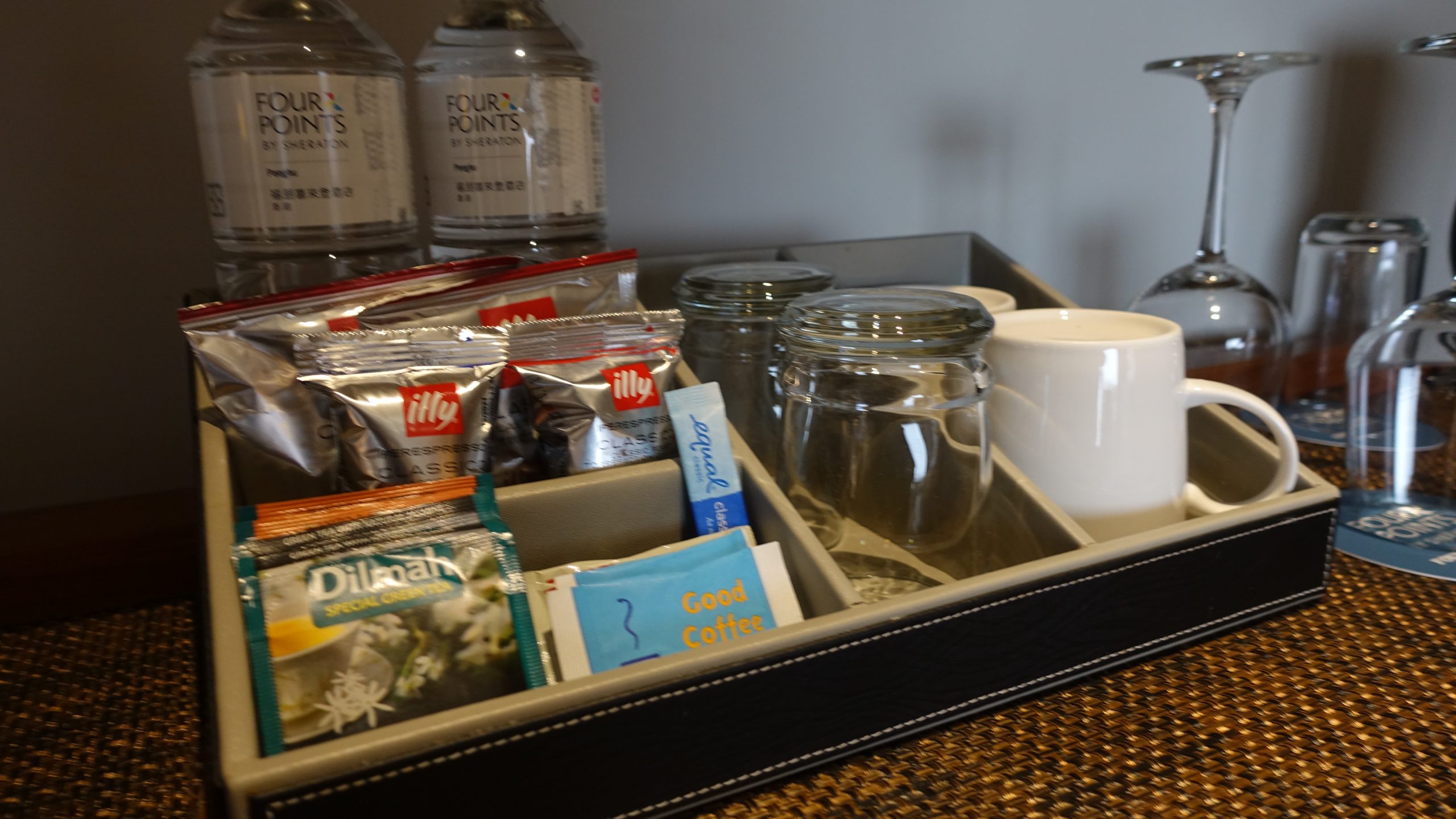 澎湖福朋喜來登 吉貝雅爵套房 澎湖第一間連鎖國際飯店：MINI BAR