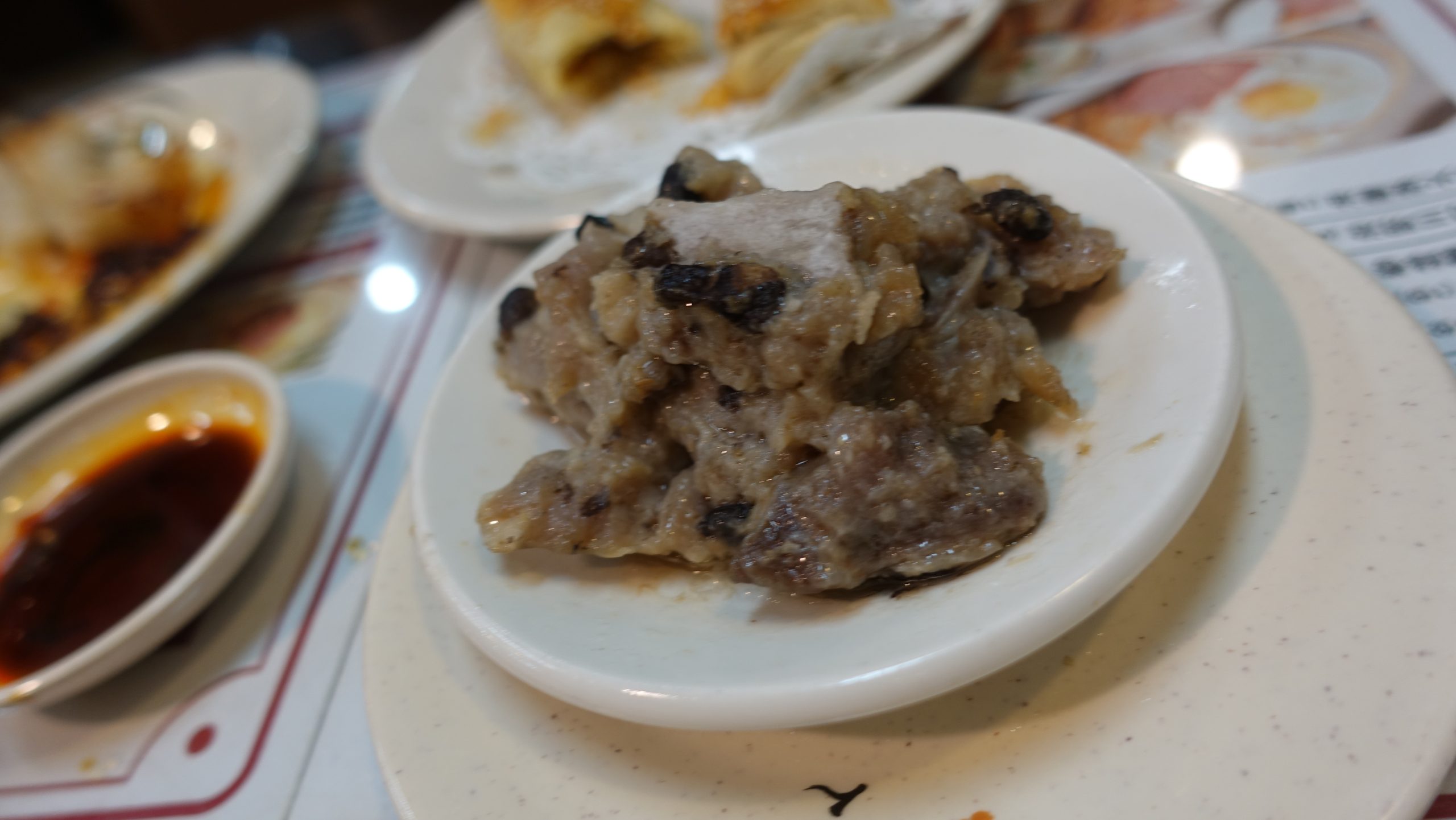 台北中山區 中山國中站鳳城燒臘 X 榮冠茶餐廳｜平價茶餐廳 X 好喝港奶、我愛油雞 - 這裡胡說 JL TALKS