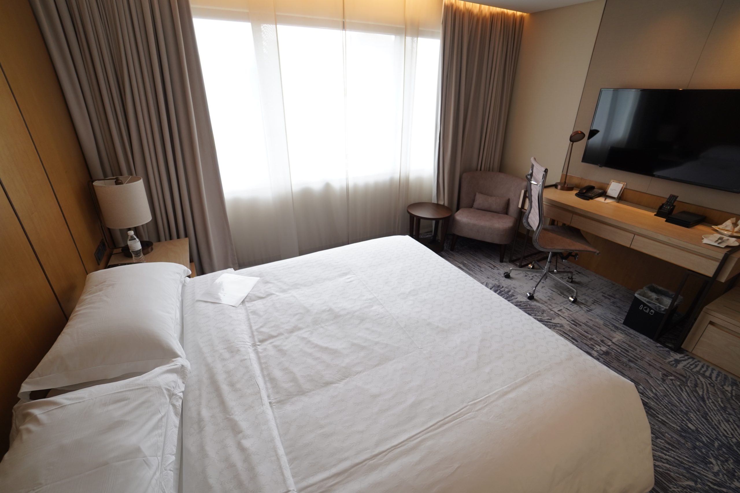 台北喜來登 Sheraton Grand Taipei 古早的來來飯店 政經核心距離北車最近的萬豪飯店：飯店房間