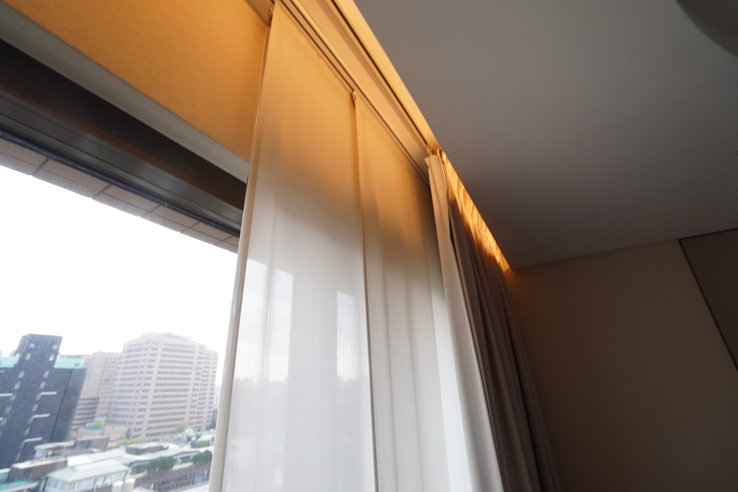 台北喜來登 Sheraton Grand Taipei 古早的來來飯店 政經核心距離北車最近的萬豪飯店：衣櫥