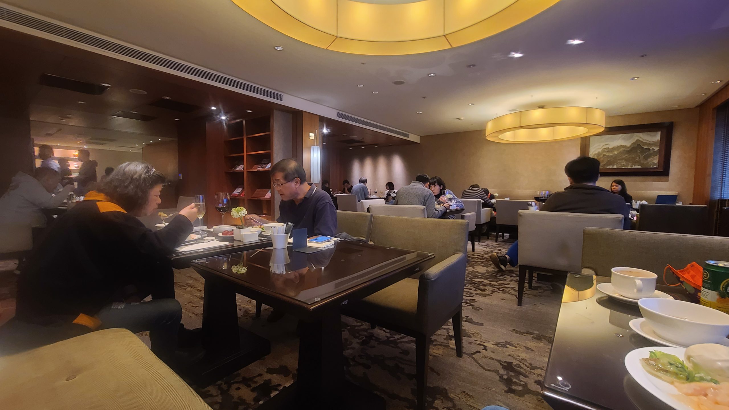 台北喜來登 Sheraton Grand Taipei 古早的來來飯店 政經核心距離北車最近的萬豪飯店：行政貴賓廳