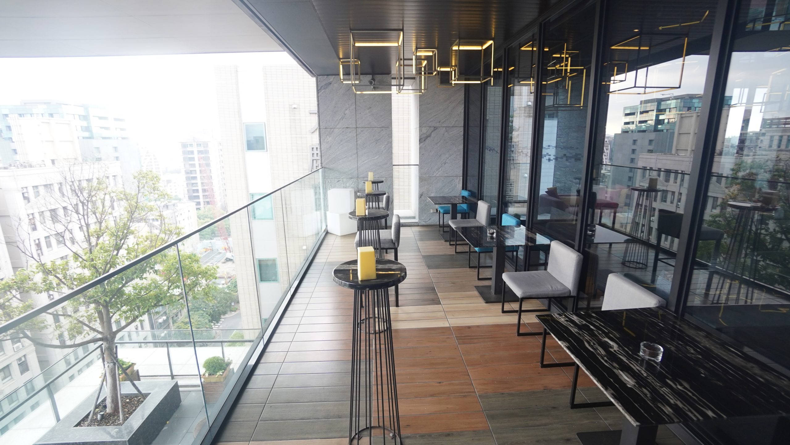 台北中山雅樂軒酒店 Aloft 噗通樂窩窗床角間（Splash Room） 走路就有米其林餐廳 輕時尚風：W XYZ BAR