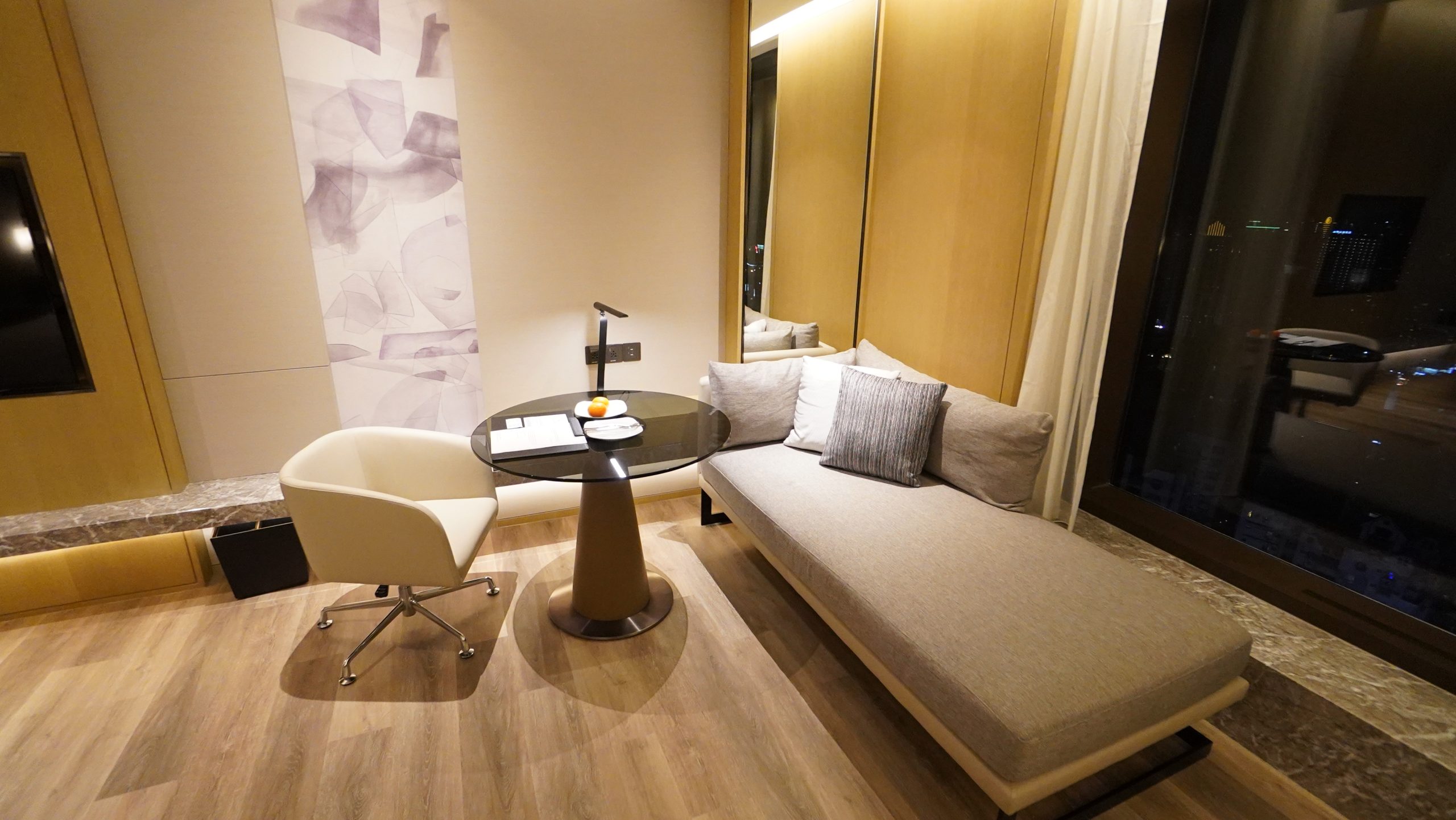 高雄萬豪酒店 Marriott Kaohsiung - 住宿篇：沙發工作區域