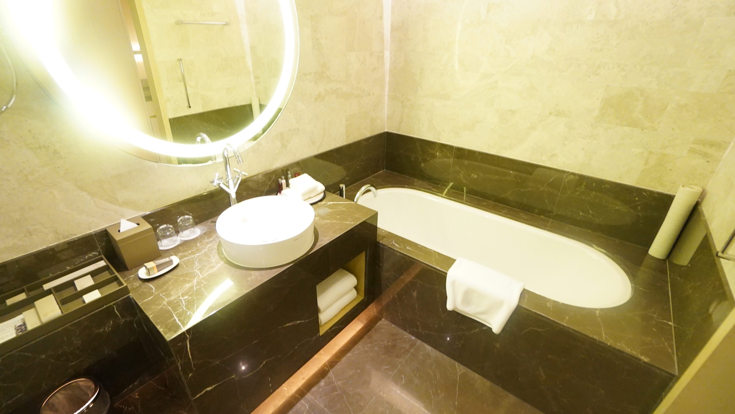 台北萬豪飯店 Marriott Taipei - 台灣最早的萬豪系統飯店 - 房間篇：浴室
