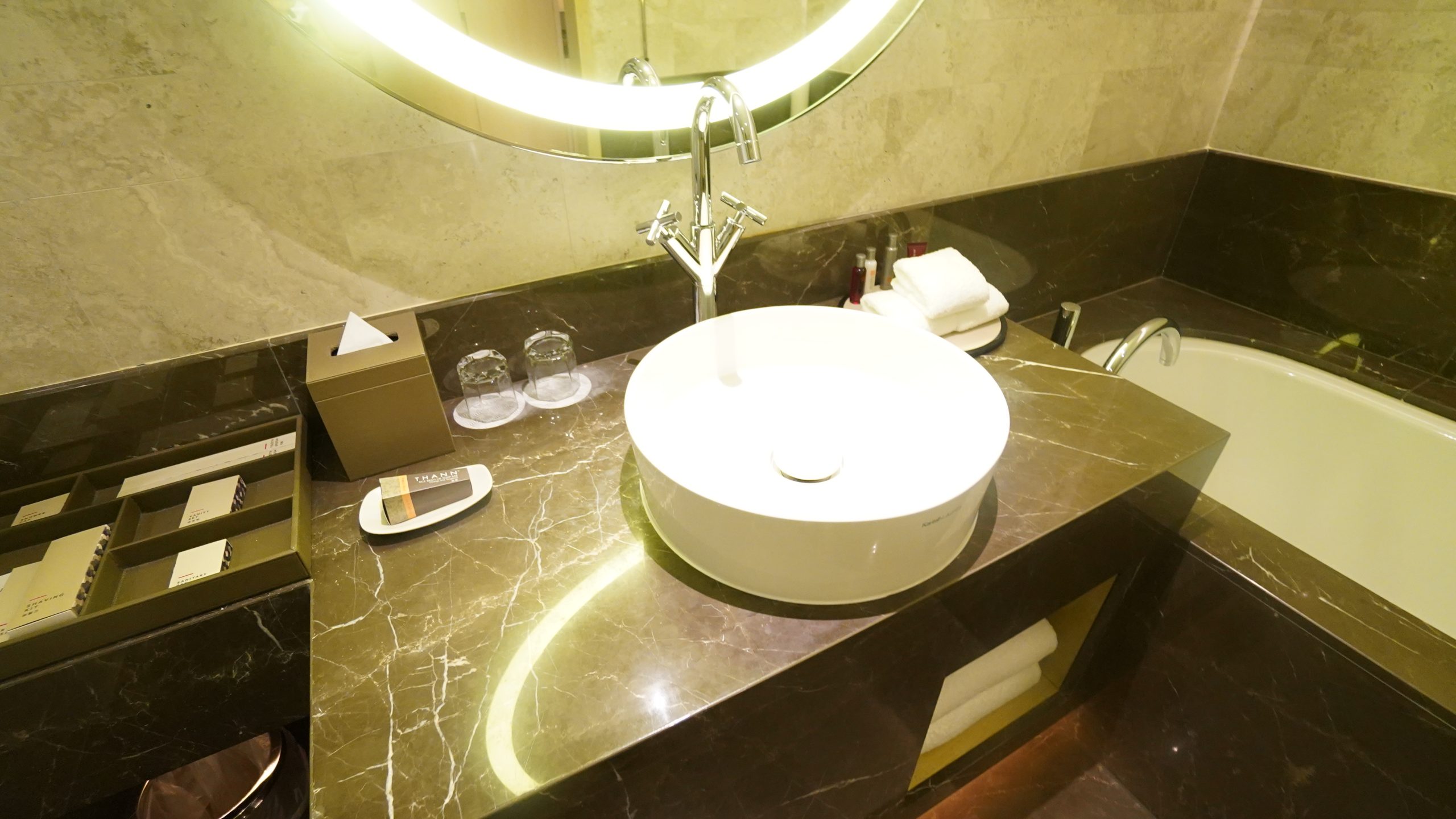 台北萬豪飯店 Marriott Taipei - 台灣最早的萬豪系統飯店 - 房間篇：浴室
