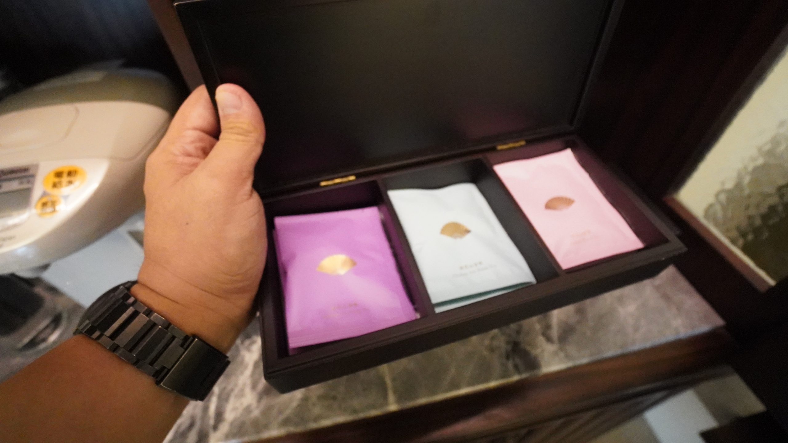 文華東方酒店 注重隱私 服務滿點 - 客房篇：MINI BAR