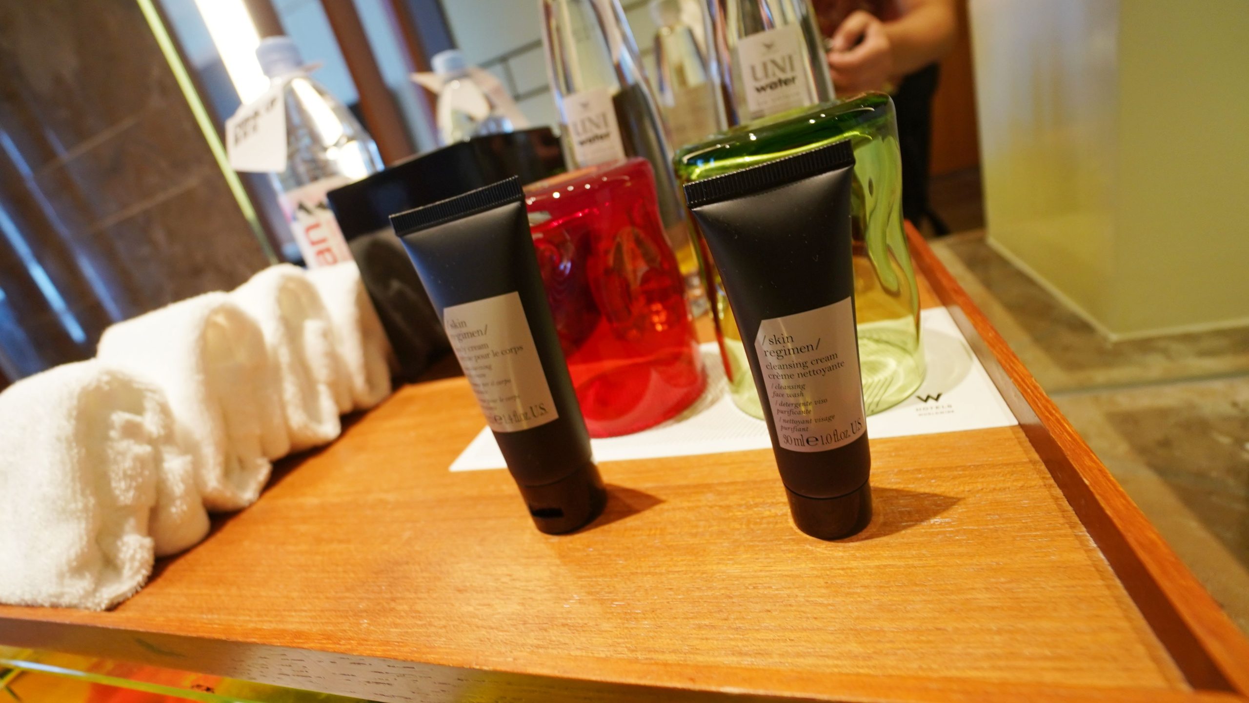 W酒店所專屬的備品，身體乳以及洗面乳，義大利DAVINES(達芬尼斯)。 /skin regimen/ Body Cream以及 /skin regimen/ Vegetable Soap