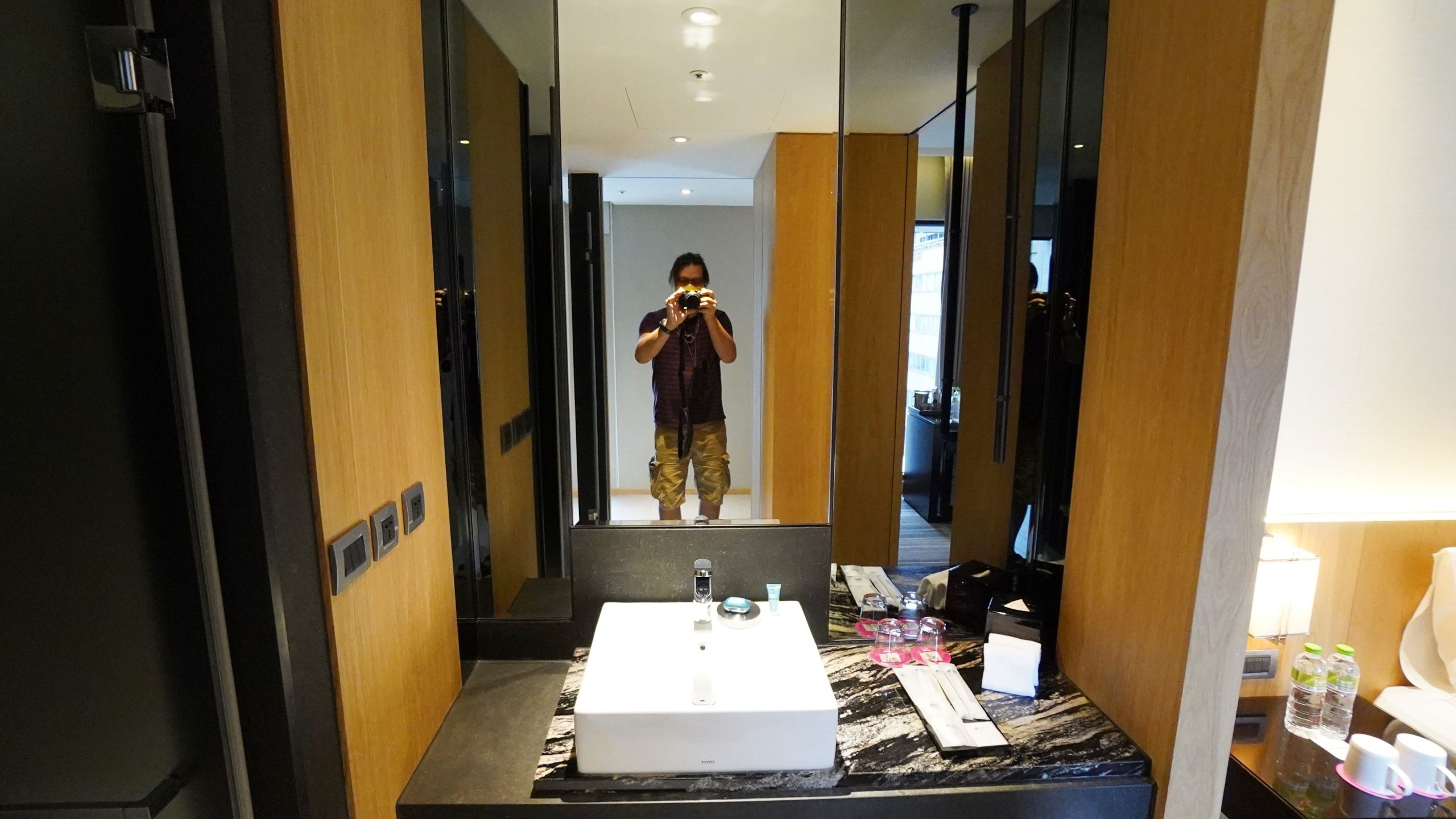 台北中山雅樂軒酒店 Aloft 二訪 快活樂窩單床（Aloft King Room） 輕時尚風：浴室區域