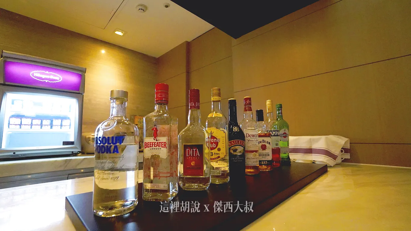 喝酒不開車開車不喝酒，未滿十八歲請勿飲酒