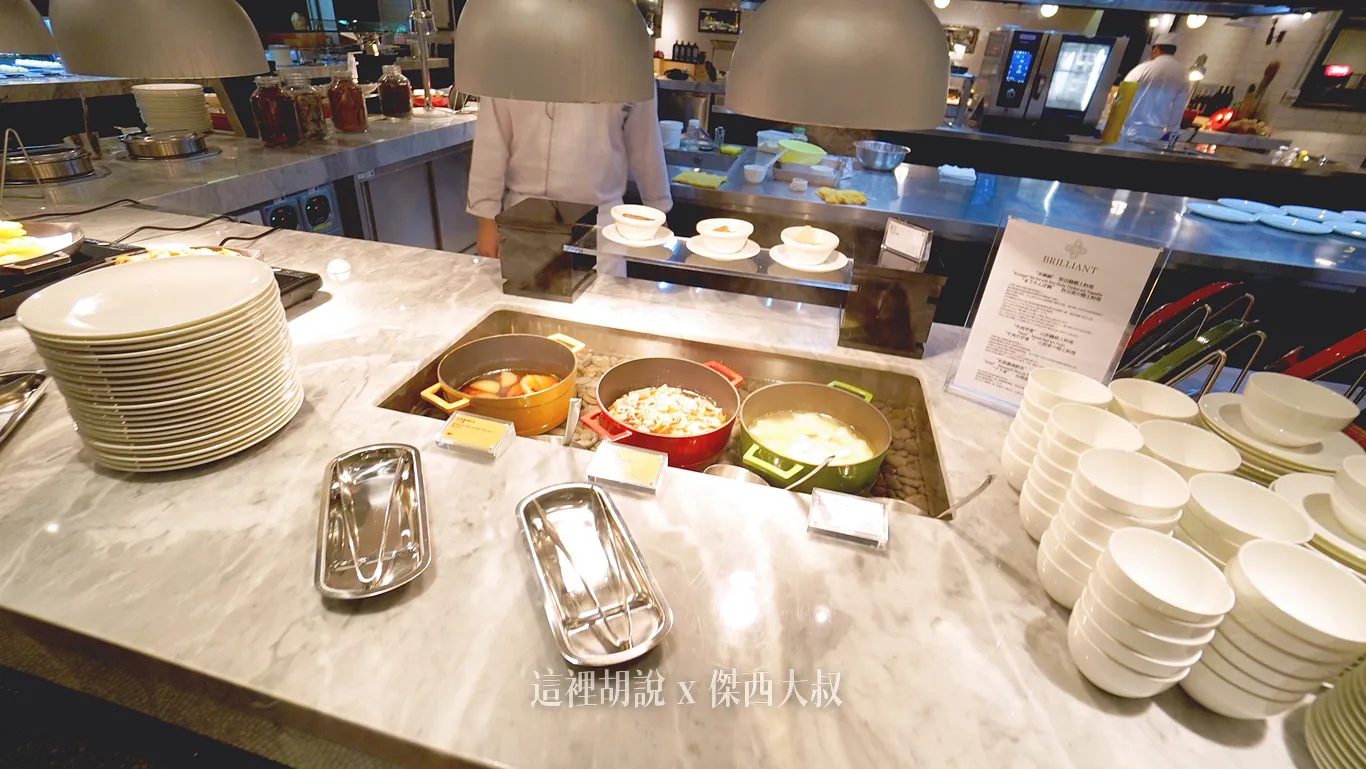 JR 東日本大飯店 日系外加三把金鑰匙的精緻服務：柏麗安自助餐廳：晚餐