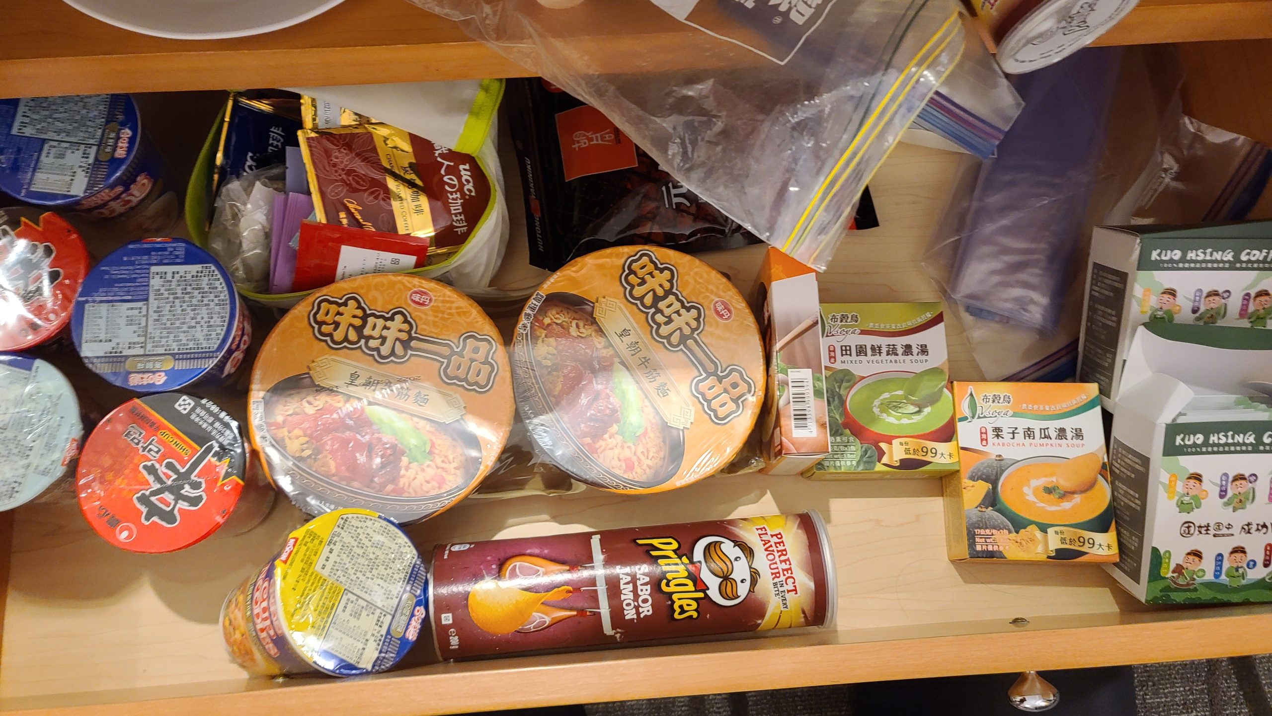 我自己設置的零食櫃