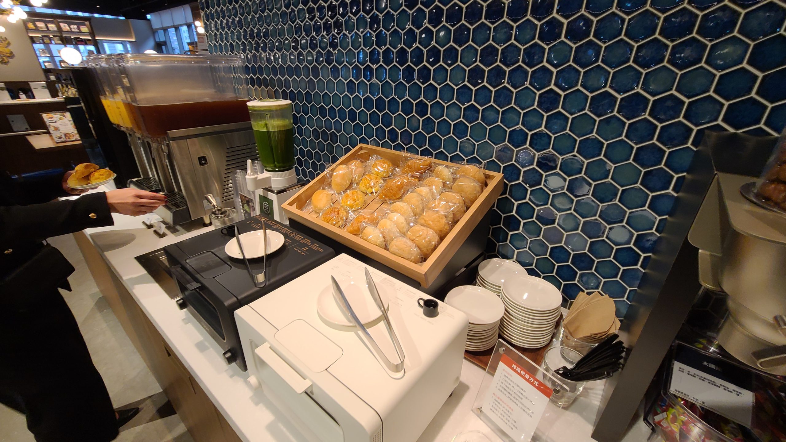 蔦屋書店行動辨公室 松山車站SAHRE LOUNGE：飲料點心