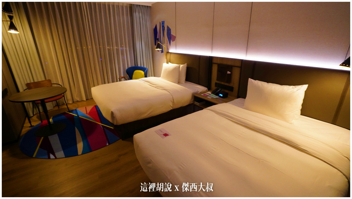 台南安平 ALOFT 唯一台南萬豪集團飯店 面海房夕陽無敵：房間