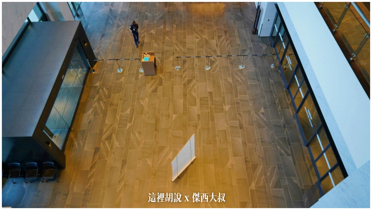 從上面俯瞰打聽,連地磚的顏色特別挑選過這木質紋我很喜歡勒 從上面俯瞰打聽,連地磚的顏色特別挑選過這木質紋我很喜歡勒