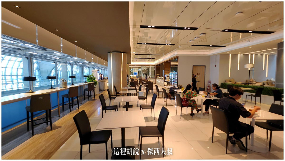 長榮航空飛行記錄 TPE-BKK 經濟艙 2022-07 曼谷機場退稅記錄   77A/77B 疫情當中的飛行紀錄：MIRACLE貴賓室