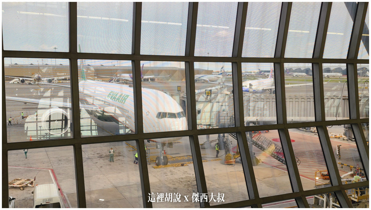 長榮航空飛行記錄 TPE-BKK 經濟艙 2022-07 曼谷機場退稅記錄   77A/77B 疫情當中的飛行紀錄：BR67 曼谷飛台北
