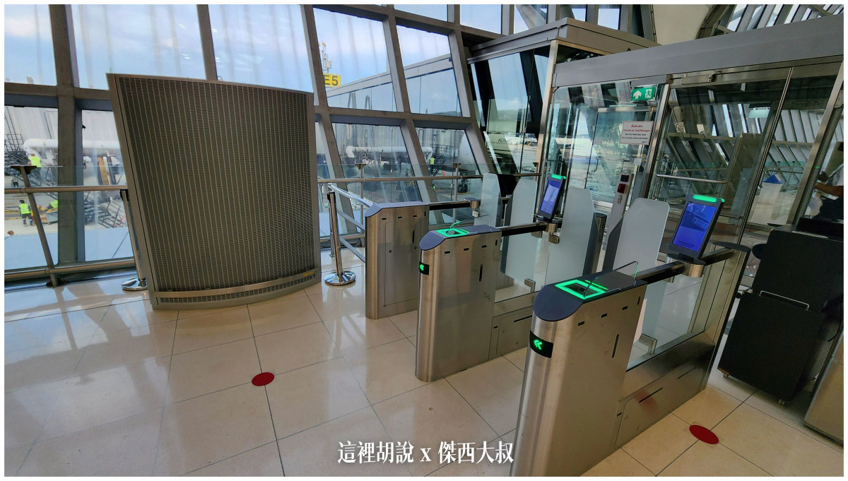 長榮航空飛行記錄 TPE-BKK 經濟艙 2022-07 曼谷機場退稅記錄   77A/77B 疫情當中的飛行紀錄：BR67 曼谷飛台北