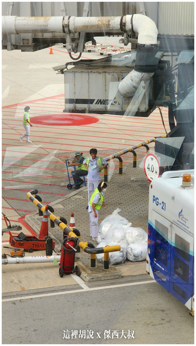 長榮航空飛行記錄 TPE-BKK 經濟艙 2022-07 曼谷機場退稅記錄   77A/77B 疫情當中的飛行紀錄：BR67 曼谷飛台北