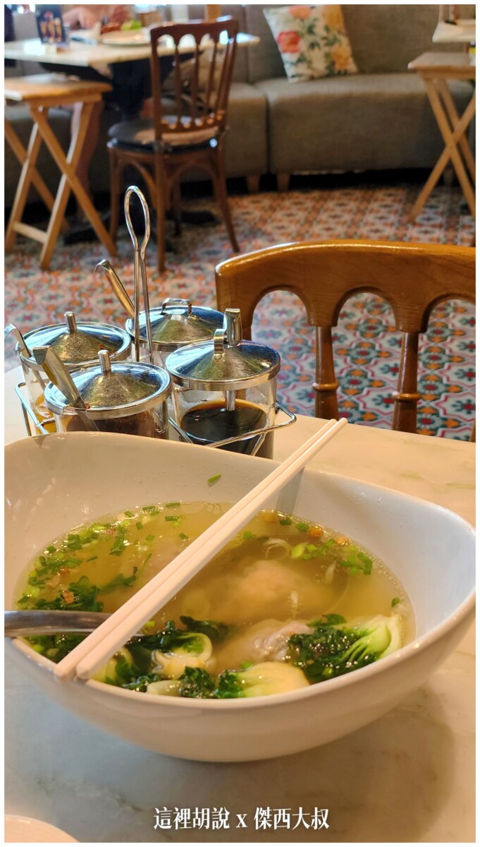 傑西吃貨的曼谷隨便吃吃紀錄 2023-05：LukKai Thong Restaurant in EmQuartier