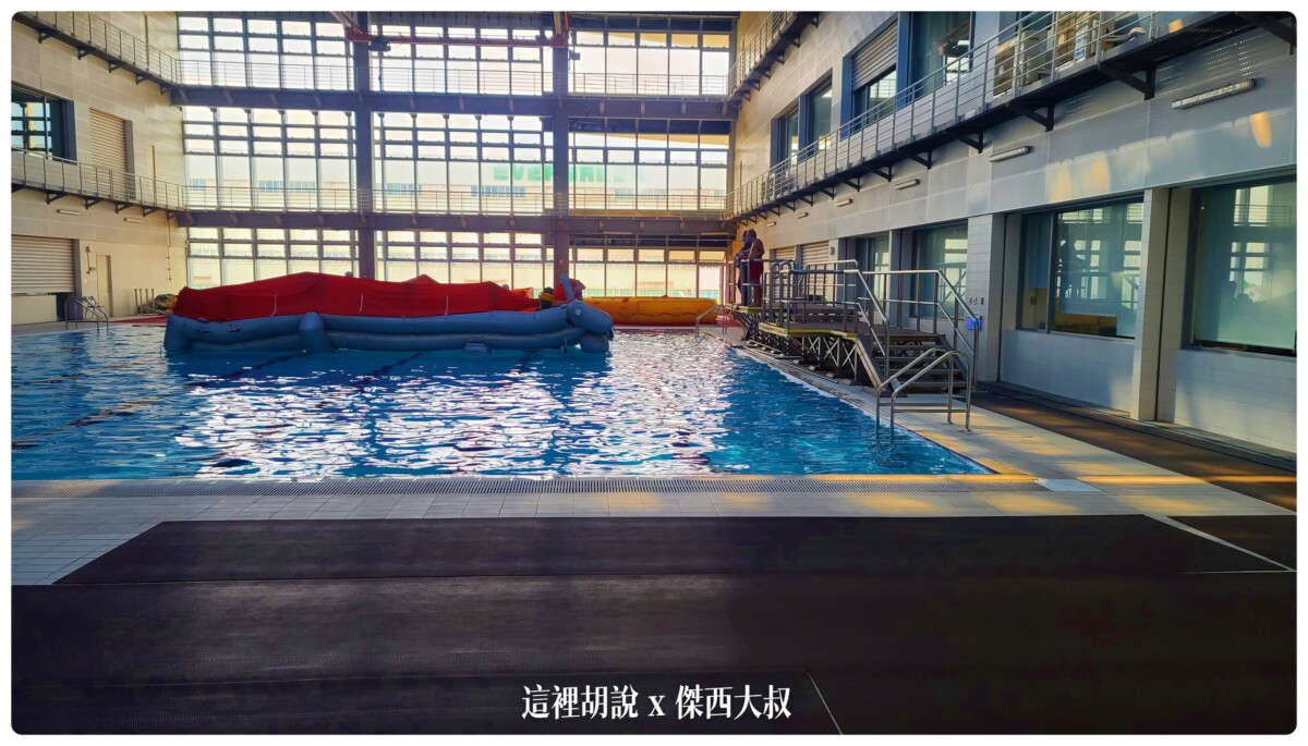 華航園區管制區域 前進不對外開放的華航博物館 及模擬機訓練區：華航空服人員訓練中心