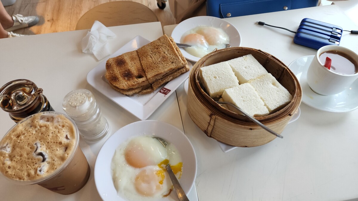 這次吃貨在新加坡吃什麼 還有最後失控的小印度購物中心 沙嗲是一定要吃的：第一站就跑去吃亞坤