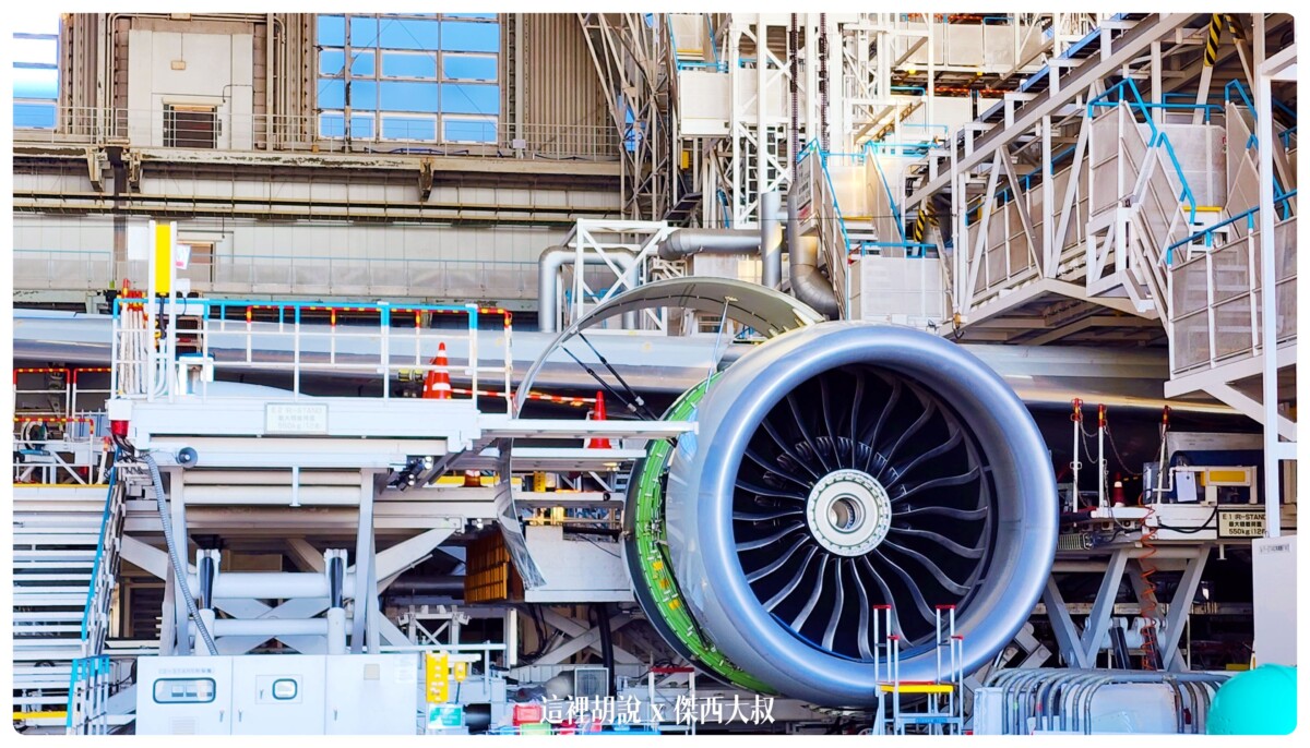 東京羽田機場 全日空ANA機體工廠見學 參觀維修機棚 近距離接近飛機 航空宅跟親子旅行都適合：棚廠參觀