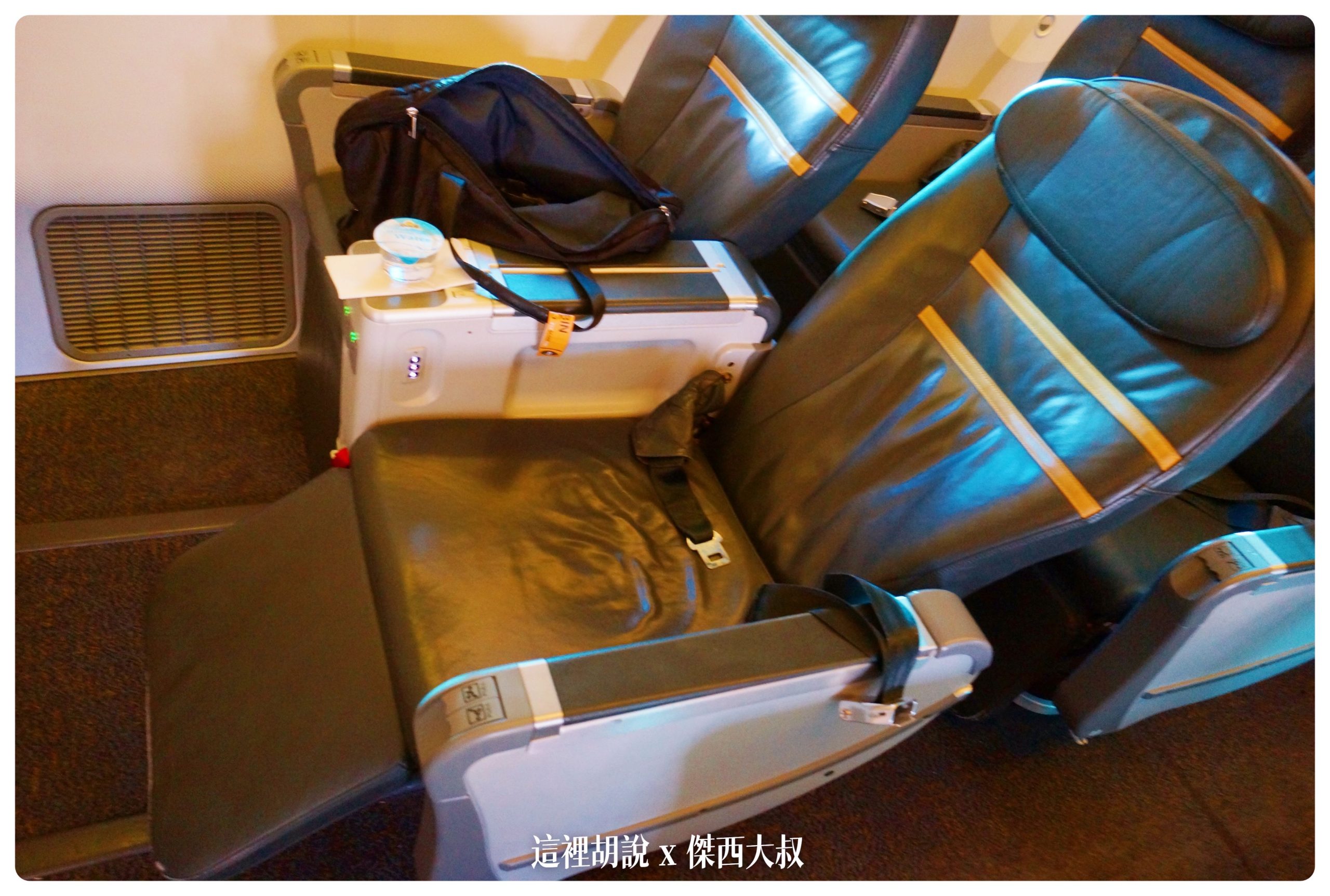 酷航 787–9 商務艙 無線上網服務 以及自助機上娛樂系統開箱：客艙設計